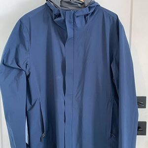32° rain jacket. Rarely worn. Size M